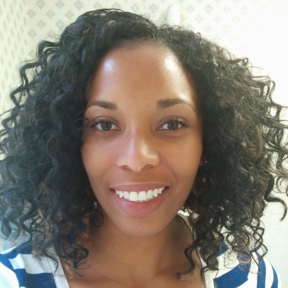 Meet your Posher, Aisha - Picture 1 of 1